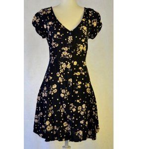 Navy floral flowy short sleeve dress